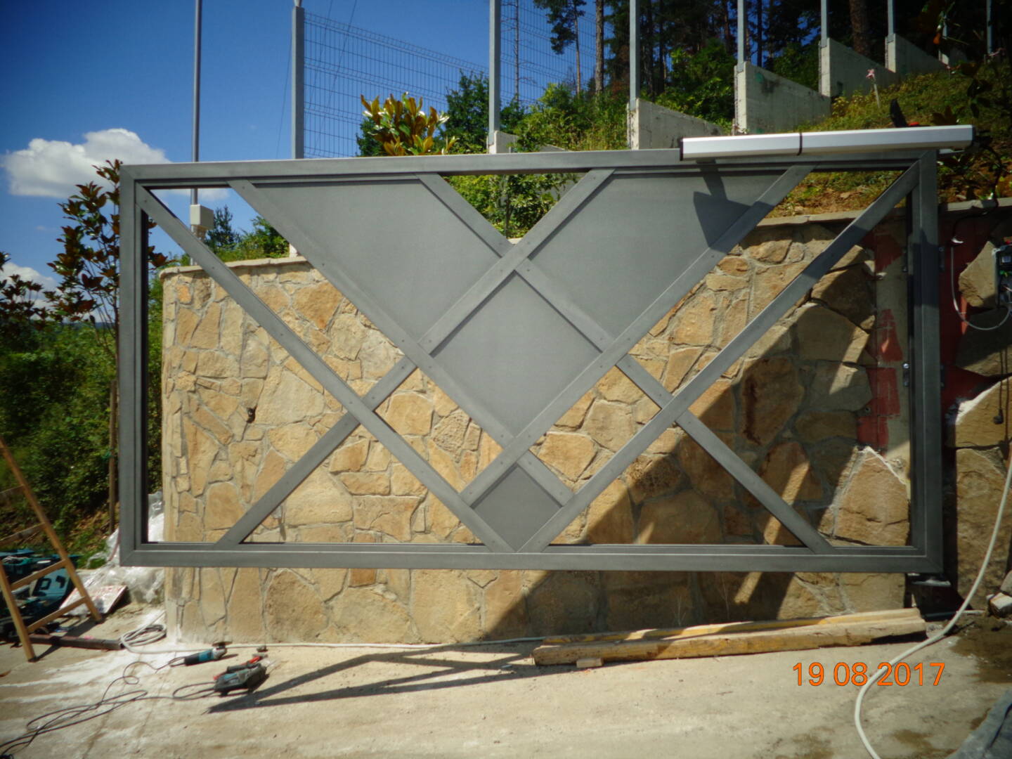Single - and double - wing swing gates - Image 8